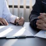stipula di un contratto assicurativo tra due parti